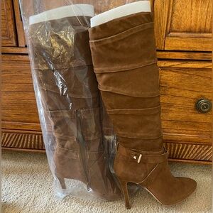 Guess high heel suede boot
